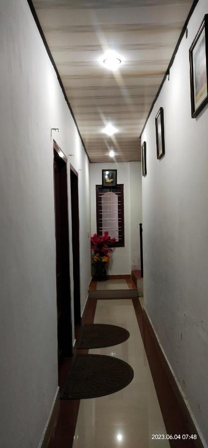 Floral Homestay Thekkady Esterno foto