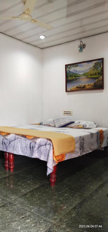 Floral Homestay Thekkady Esterno foto