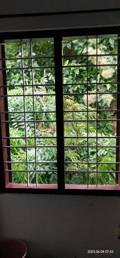 Floral Homestay Thekkady Esterno foto